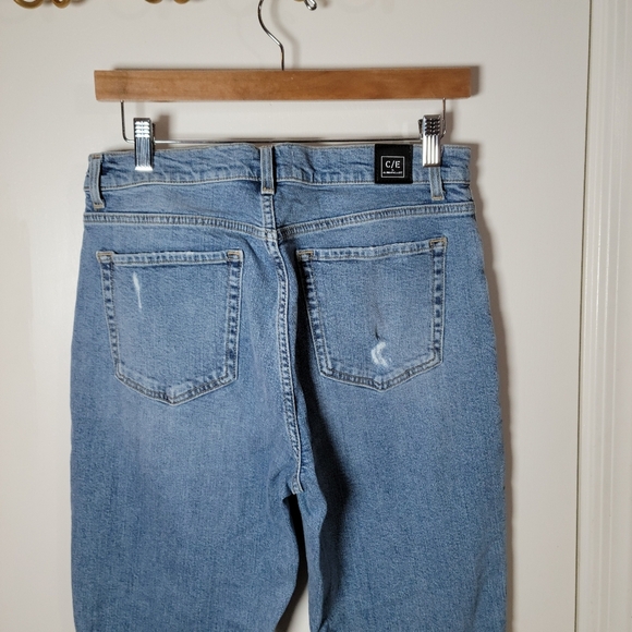 Current/Elliott Original Boyfriend Jeans | Distressed Denim | Relaxed | Size 28 - Picture 8 of 9